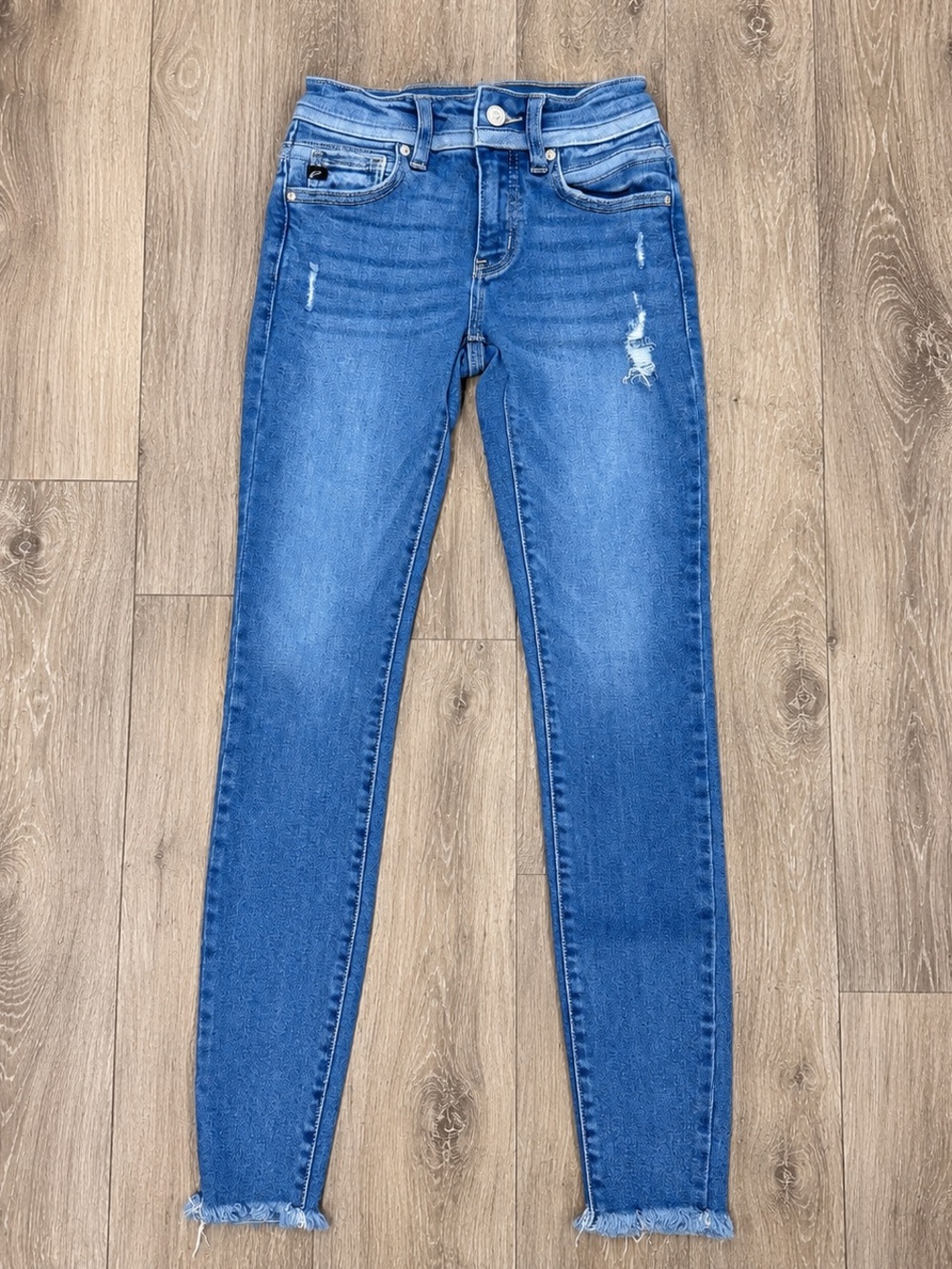KanCan High Rise Skinny Jeans Distressed Raw Hem Medium Wash Stretch Size 23